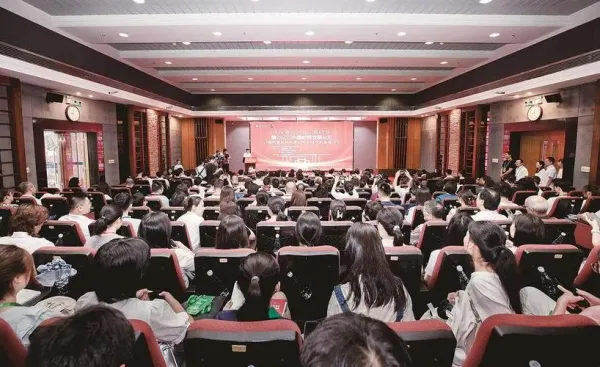 民進中央?yún)⒄h政文化領域——為推動文化產(chǎn)業(yè)建設高質(zhì)量發(fā)展貢獻力量