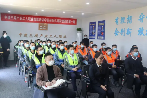 鄭州今年完成產(chǎn)業(yè)工人職業(yè)技能培訓(xùn)4000人以上